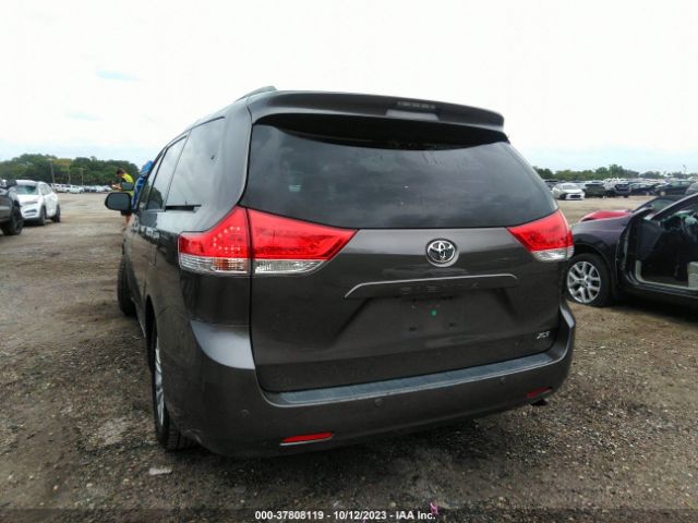 5TDYK3DC0ES434233 Toyota SIENNA XLE