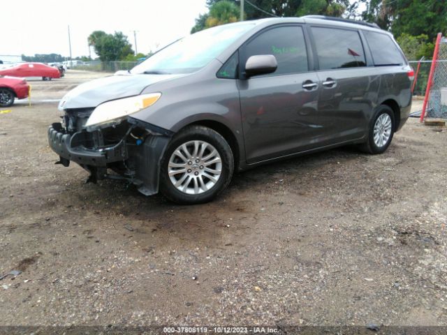 5TDYK3DC0ES434233 Toyota SIENNA XLE