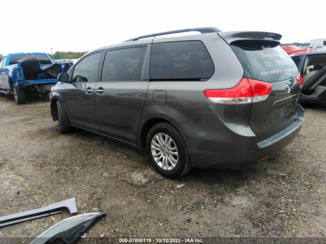 5TDYK3DC0ES434233 Toyota SIENNA XLE