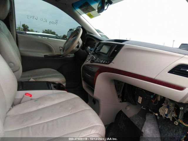 5TDYK3DC0ES434233 Toyota SIENNA XLE