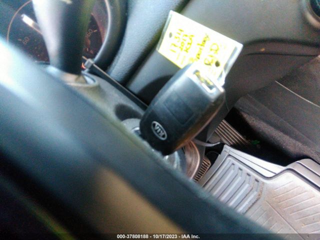 KNDPMCAC8H7293596 KIA Sportage Lx