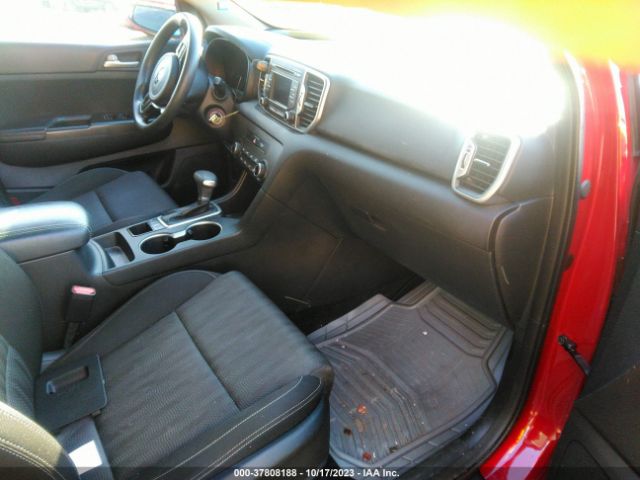 KNDPMCAC8H7293596 KIA Sportage Lx