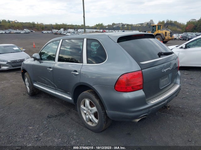 2005 PORSCHE CAYENNE WP1AB29P85LA60428 Photo 2