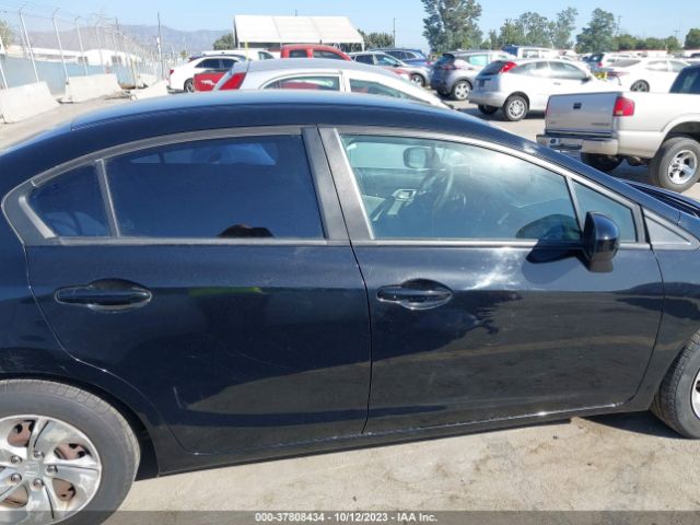 19XFB2F51FE207239 Honda Civic Sedan Lx