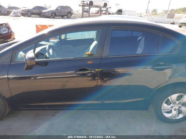 19XFB2F51FE207239 Honda Civic Sedan Lx