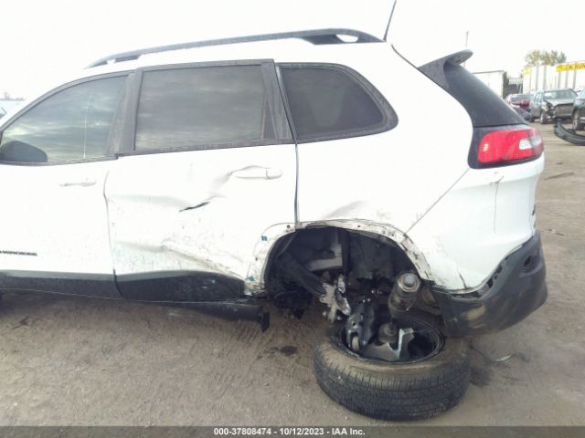 1C4PJMCB7GW203166 Jeep Cherokee Altitude