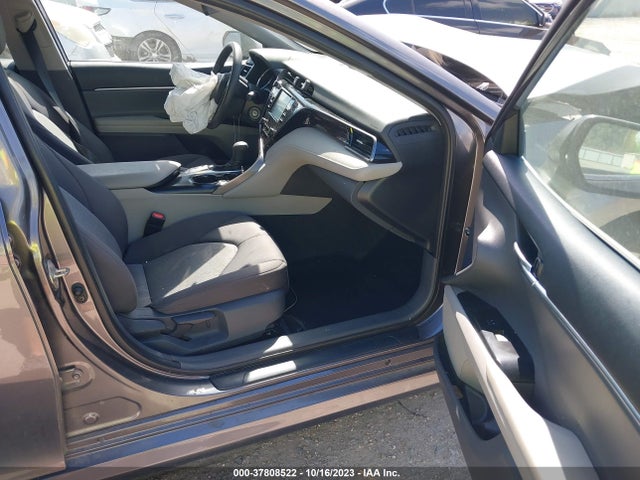 2019 TOYOTA CAMRY LE VIN: 4T1B11HK8KU844893