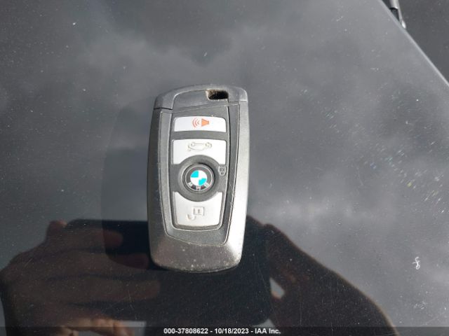 WBA8E5G55GNU22049 BMW 3 Series 320i Xdrive