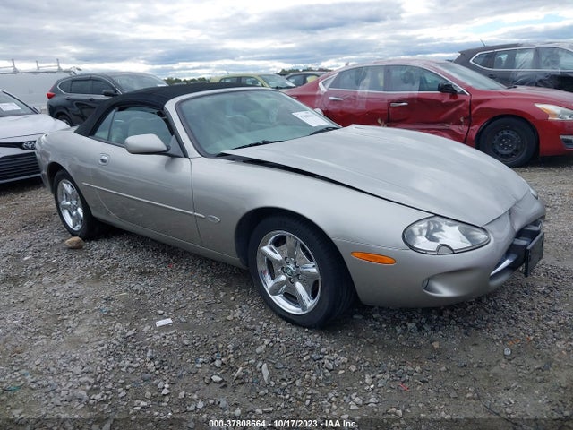 1999 JAGUAR XK8 SAJGX2047XC037548 Photo 0
