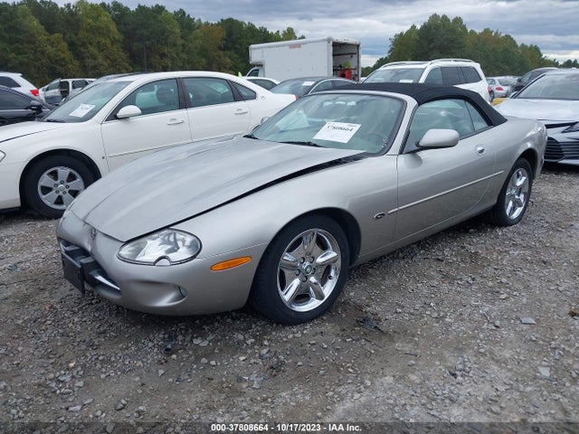 1999 JAGUAR XK8 SAJGX2047XC037548 Photo 1