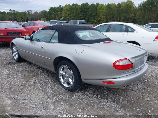 1999 JAGUAR XK8 SAJGX2047XC037548 Photo 2