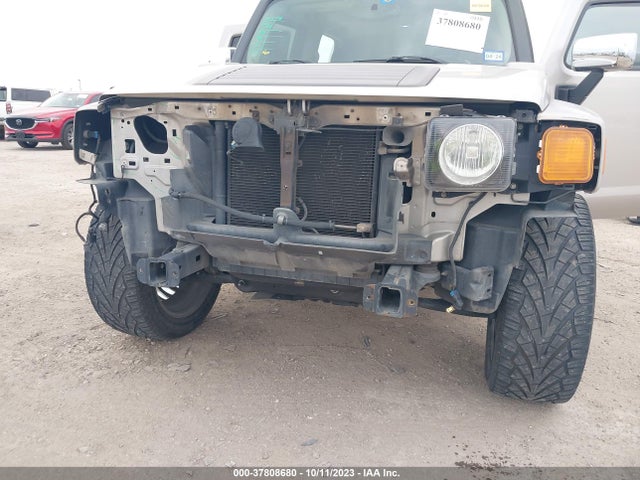 2007 HUMMER H3 SUV VIN: 5GTDN13E578153025