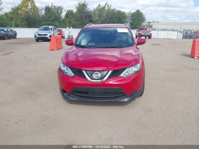 JN1BJ1CP0JW187469 Nissan Rogue Sport Sv