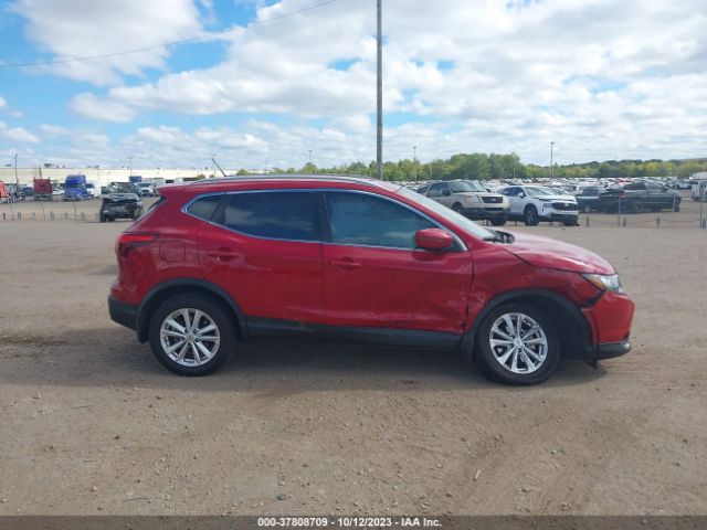 JN1BJ1CP0JW187469 Nissan Rogue Sport Sv