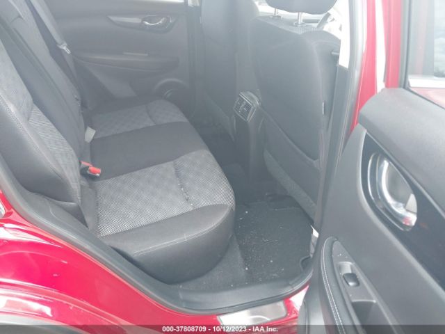 JN1BJ1CP0JW187469 Nissan Rogue Sport Sv