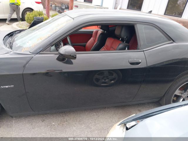 2C3CDZBTXFH888682 Dodge Challenger R/t Plus Shaker