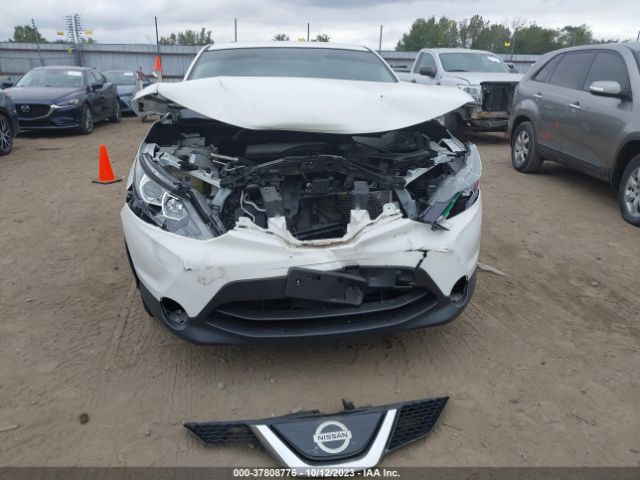 JN1BJ1CP9KW231504 Nissan Rogue Sport S