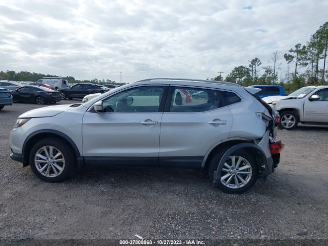 JN1BJ1CRXHW137917 Nissan Rogue Sport Sv