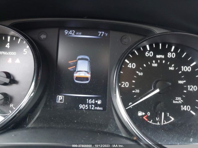 JN1BJ1CRXHW137917 Nissan Rogue Sport Sv