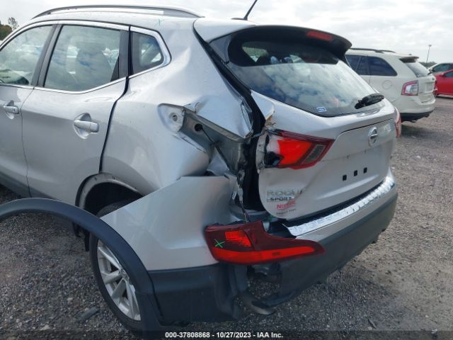JN1BJ1CRXHW137917 Nissan Rogue Sport Sv