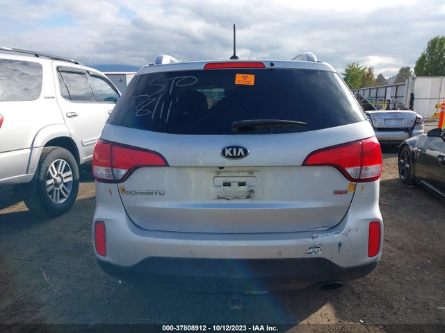 2014 KIA SORENTO LX VIN: 5XYKTDA7XEG469777