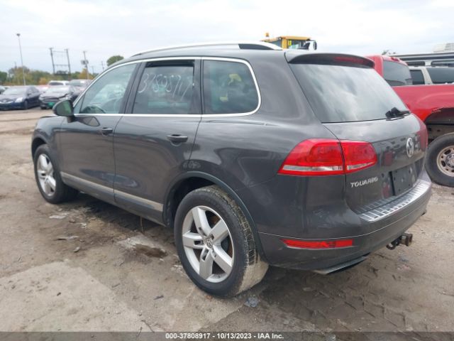 2012 VOLKSWAGEN TOUAREG WVGEK9BP8CD009021 Photo 2