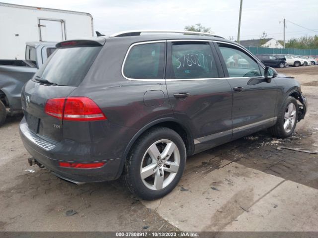 2012 VOLKSWAGEN TOUAREG WVGEK9BP8CD009021 Photo 3