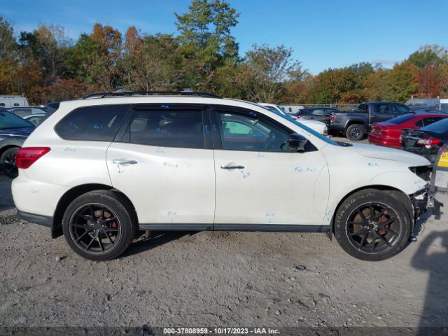 5N1DR2MM0JC651432 Nissan Pathfinder Sl