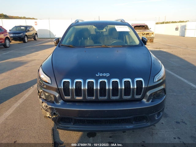 1C4PJMCS0HW563123 Jeep Cherokee Latitude 4x4