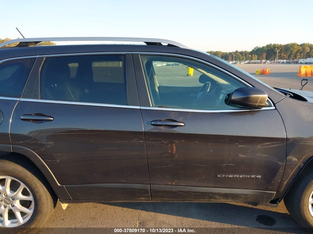 1C4PJMCS0HW563123 Jeep Cherokee Latitude 4x4