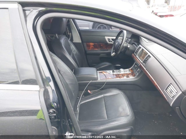 2009 JAGUAR XF SAJWA05B89HR22839 Photo 4