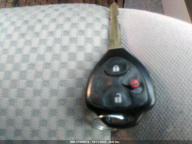 2006 TOYOTA RAV4 BASE VIN: JTMZK35V465002059