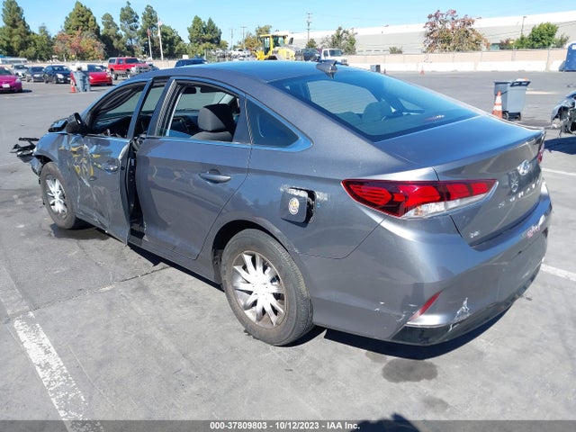 Hyundai SONATA SE 2018 5NPE24AF0JH699483 Image 3