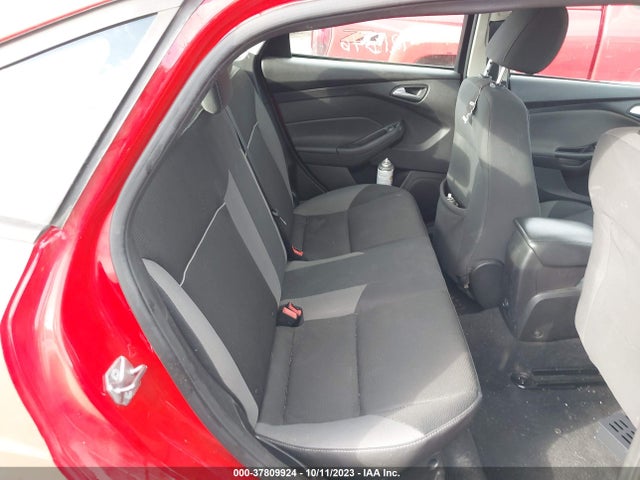 Ford FOCUS SE 2014 1FADP3F2XEL421646 Image 8