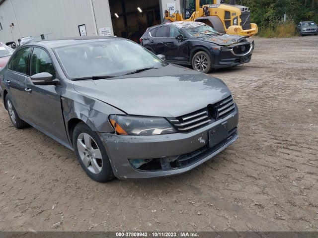 1VWAT7A33FC081853 Volkswagen Passat 1.8t Wolfsburg Ed