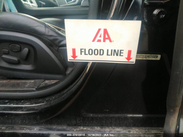 2012 JAGUAR XF SAJWA0HB7CLS52412 Photo 5