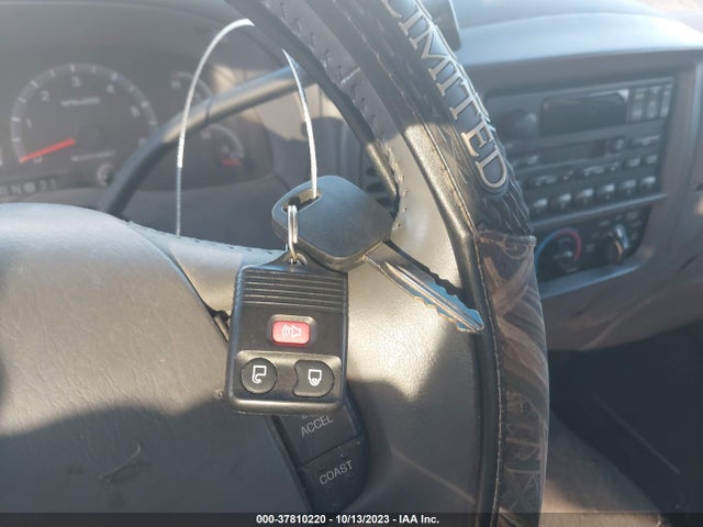 2001 FORD F-150 SUPERCREW XLT/LARIAT/KING RANCH VIN: 1FTRW08L81KB48603