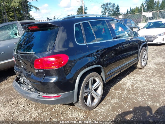 WVGAV3AX8EW011797 Volkswagen Tiguan R-line