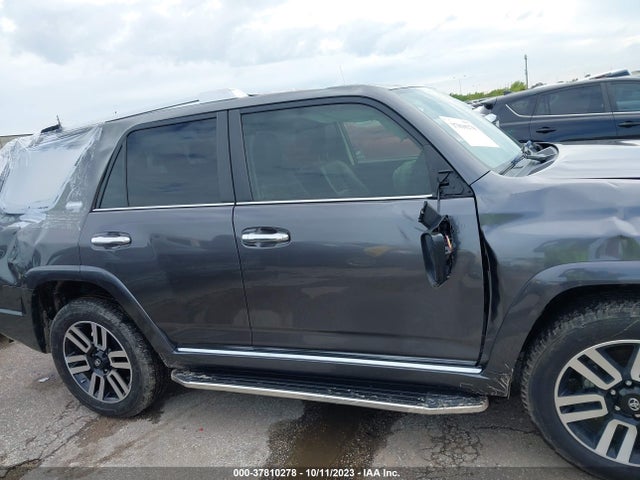 Toyota 4RUNNER SR5 2018 JTEBU5JR0J5507486 Image 13