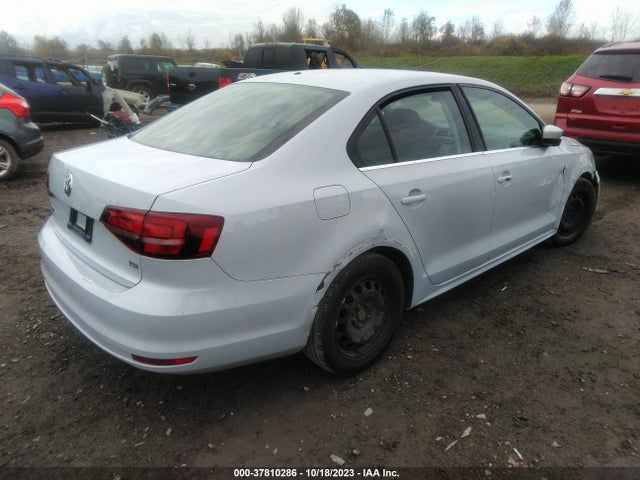 3VW2B7AJ5HM403223 Volkswagen Jetta 1.4t S