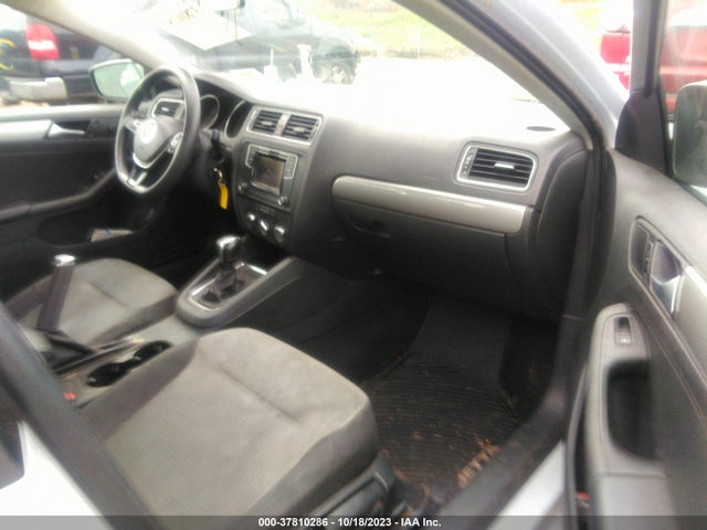 3VW2B7AJ5HM403223 Volkswagen Jetta 1.4t S