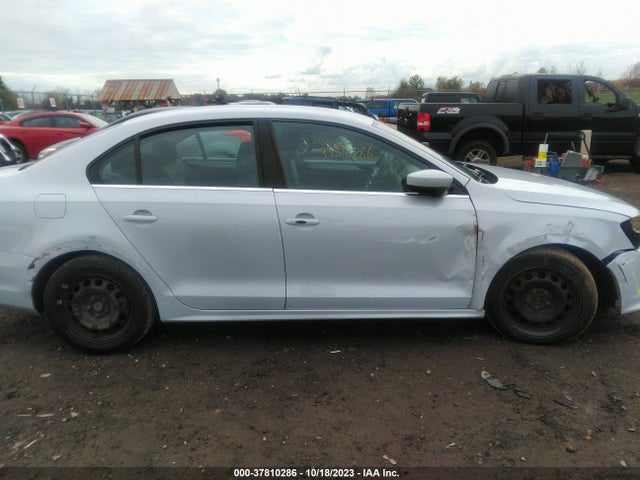 3VW2B7AJ5HM403223 Volkswagen Jetta 1.4t S