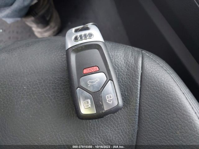 WA1BNAFY8J2096523 Audi Q5 Premium Plus