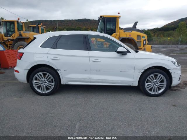 WA1BNAFY8J2096523 Audi Q5 Premium Plus