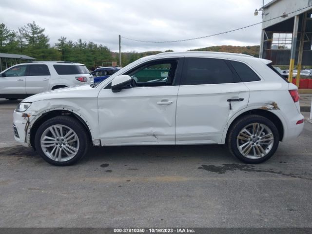 WA1BNAFY8J2096523 Audi Q5 Premium Plus