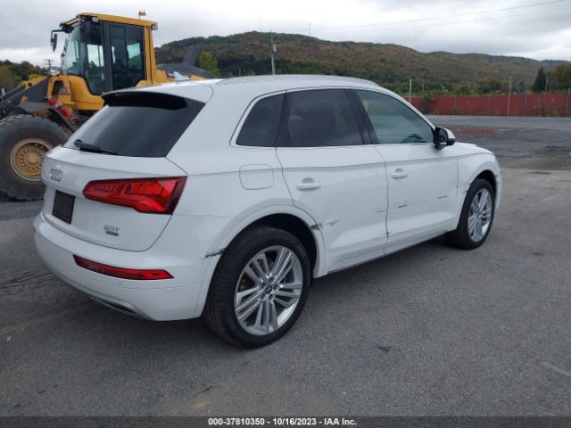 WA1BNAFY8J2096523 Audi Q5 Premium Plus