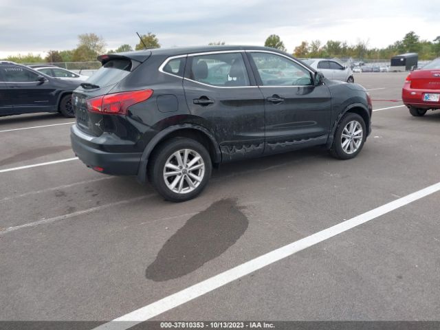 JN1BJ1CR6KW312798 Nissan Rogue Sport S
