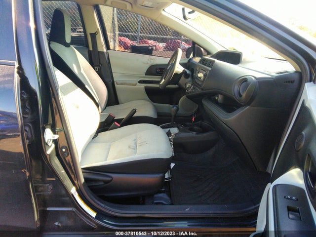 Toyota Prius C One/three/two/four 2014 JTDKDTB35E1557901 Image 5