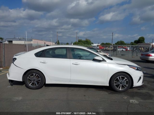 3KPF24AD2PE538987 KIA Forte Lxs