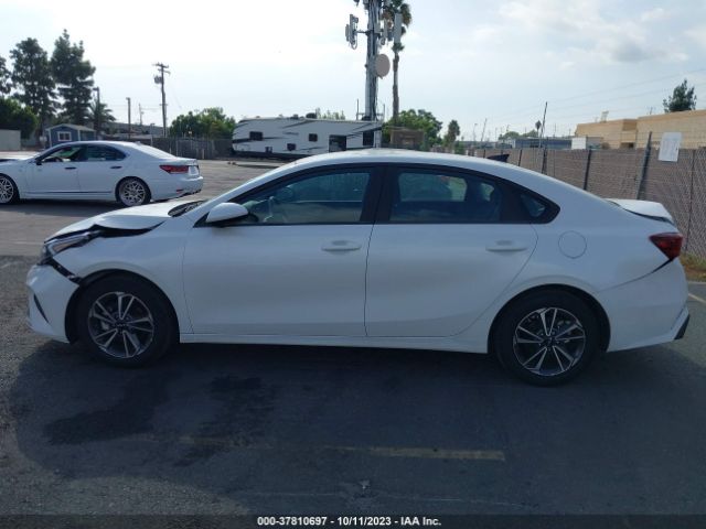 3KPF24AD2PE538987 KIA Forte Lxs